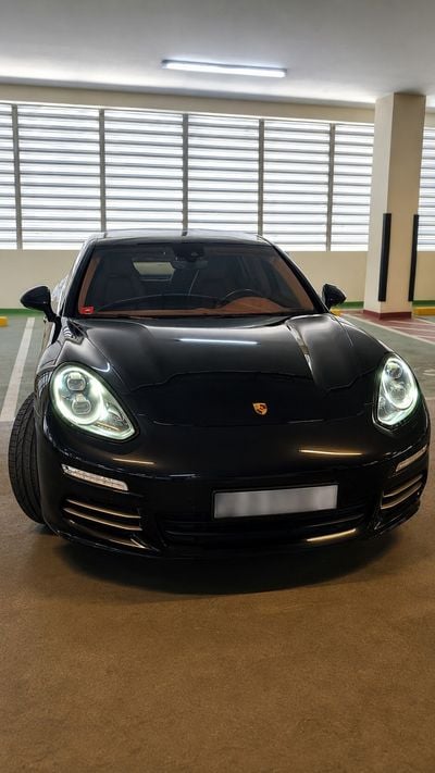 Porsche Panamera 4S