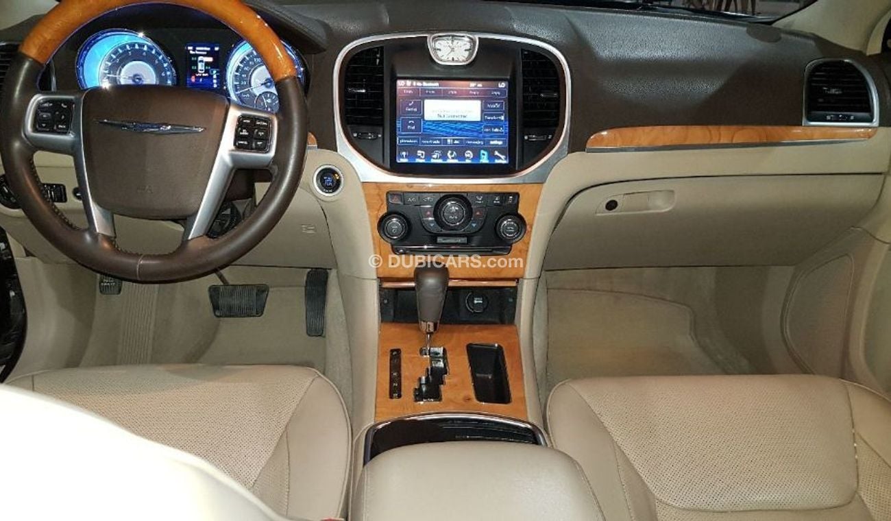 كرايسلر 300C 2012 Model Hemi Full options clean car Gulf specs