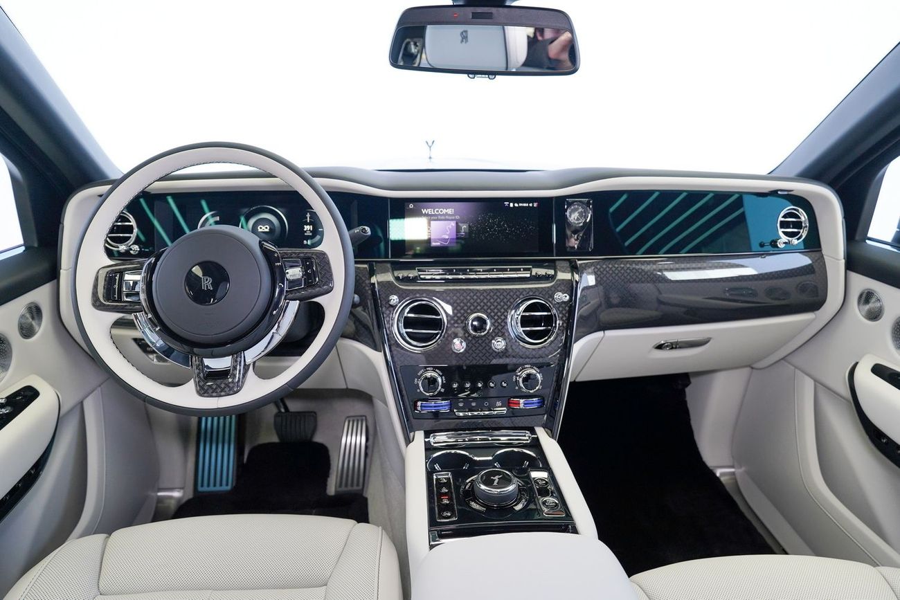 رولز رويس كولينان BLACK BADGE