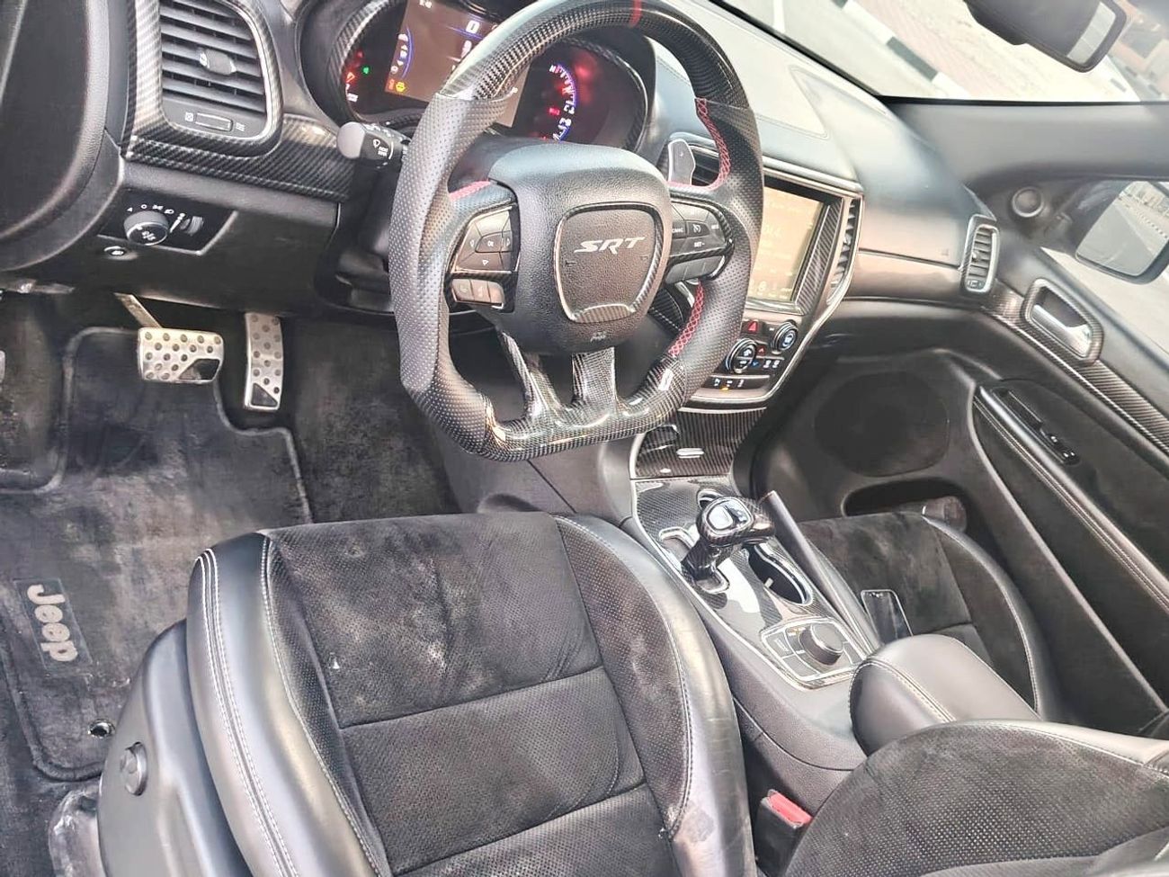 Jeep Grand Cherokee JEEP GRAND CHEROKEE SRT 6.4L - V8 - PET - AT - 2014 MY