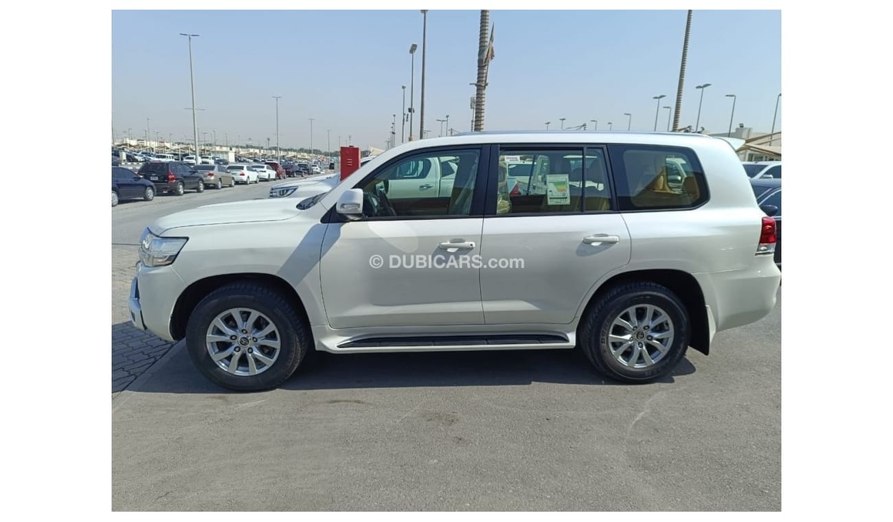 Toyota Land Cruiser GXR The car is very good, in perfect condition, looks clean from the inside and outside without any