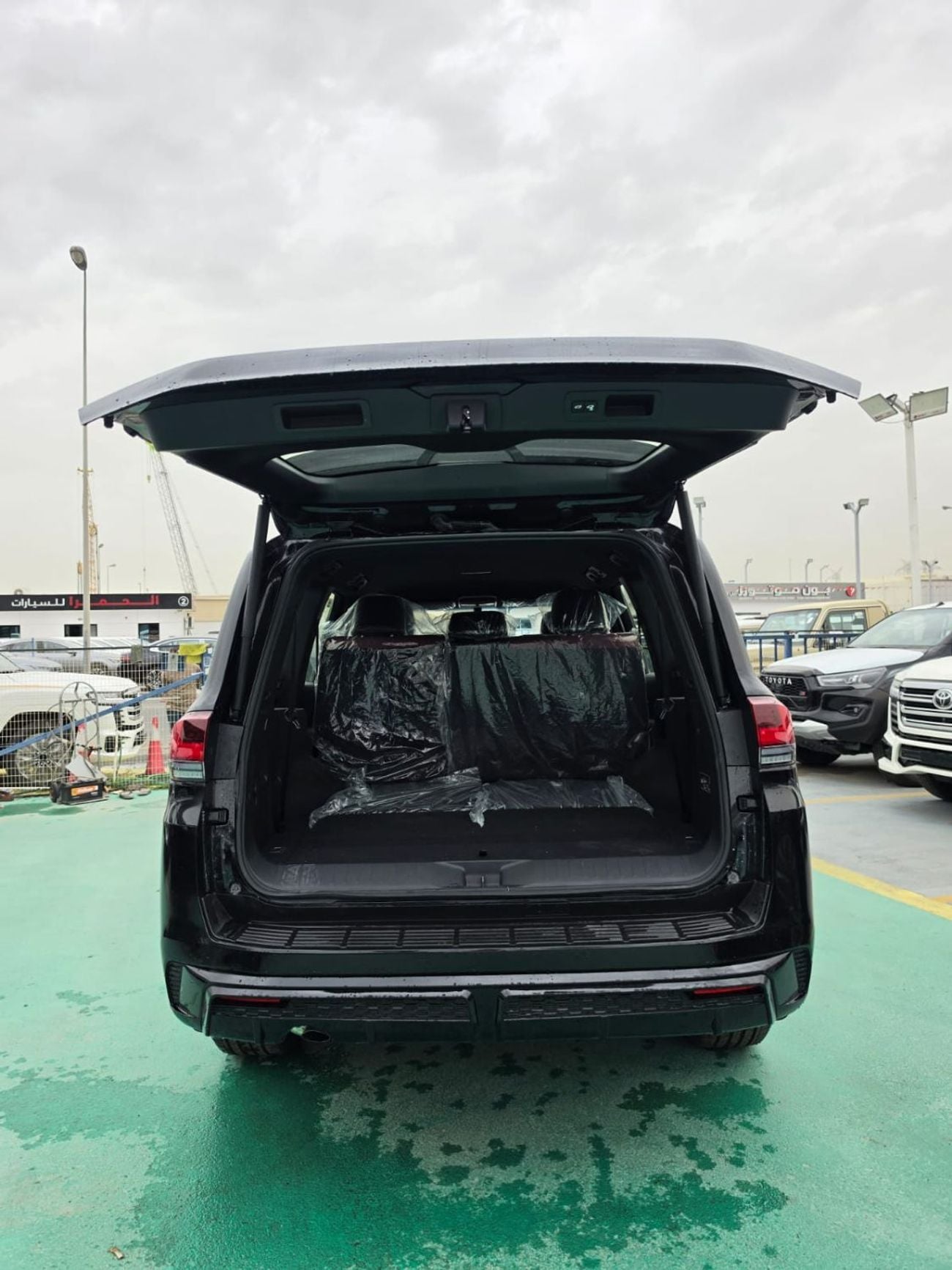 تويوتا لاند كروزر TOYOTA LANDCRUISER BLACK EDITION