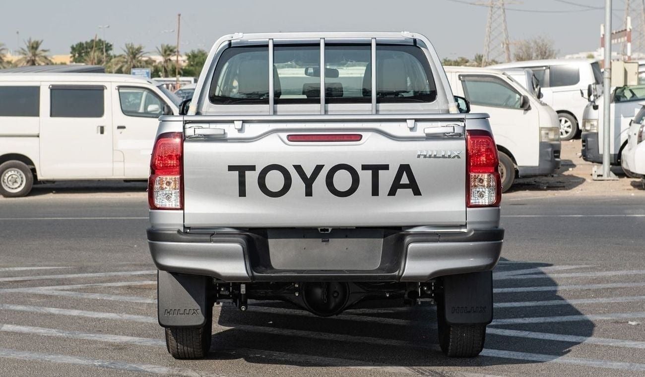 تويوتا هيلوكس SGLX TOYOTA HILUX DC 2.4D MT 4X4 P.WINDOW MY2024 – SILVER