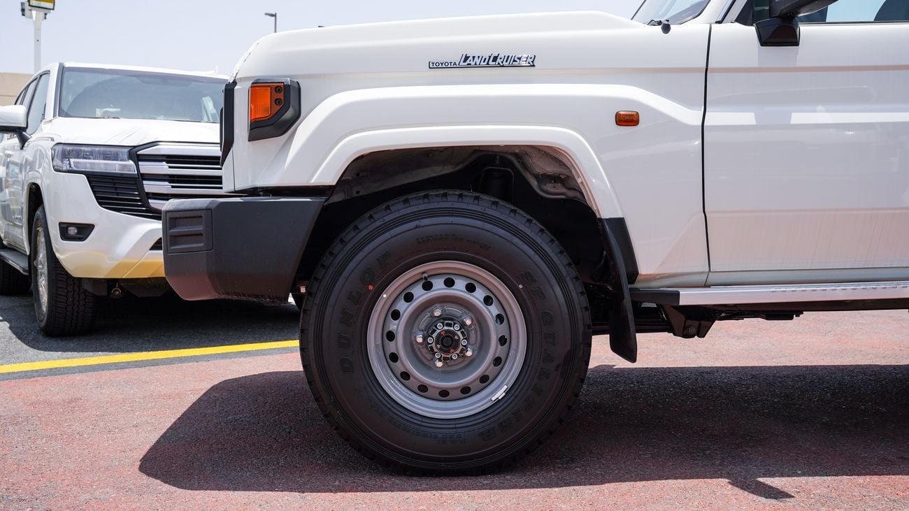 Toyota Land Cruiser 70