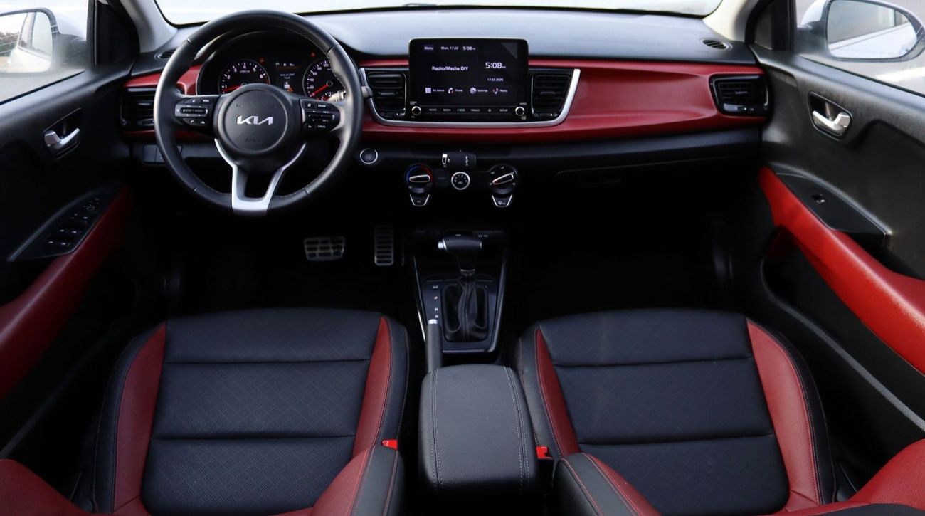 كيا ريو LX 1.4L Hatchback