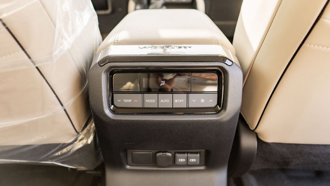 تويوتا برادو 2025 Toyota Prado TXL2 2.4L AT Petrol (White-Beige)