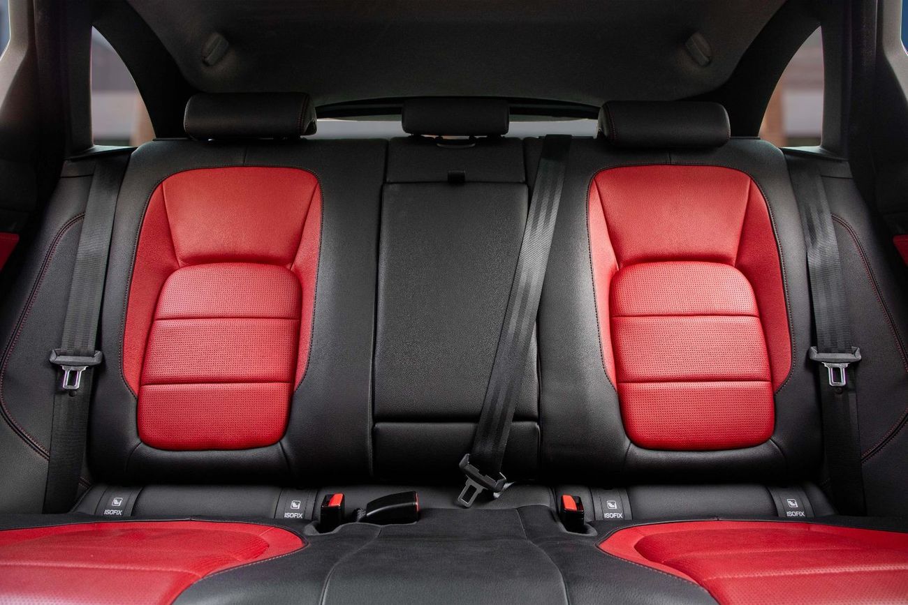 جاكوار F بيس R-SPORT | 2,840 P.M  | 0% Downpayment | FULL AGENCY HISTORY!