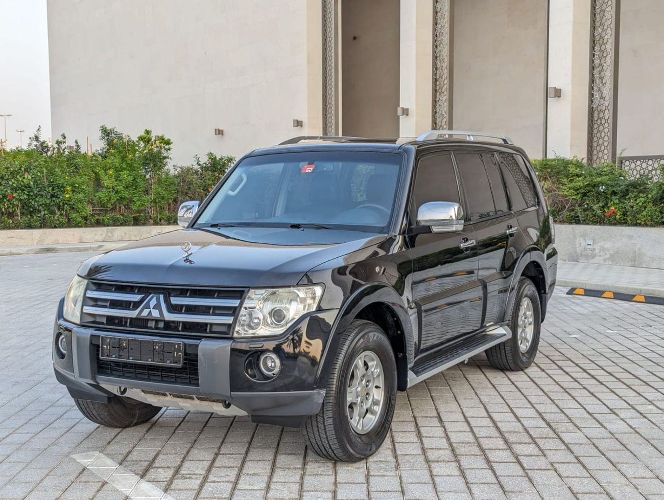Mitsubishi Pajero Mitsubishi Pajero 2008 LHD black