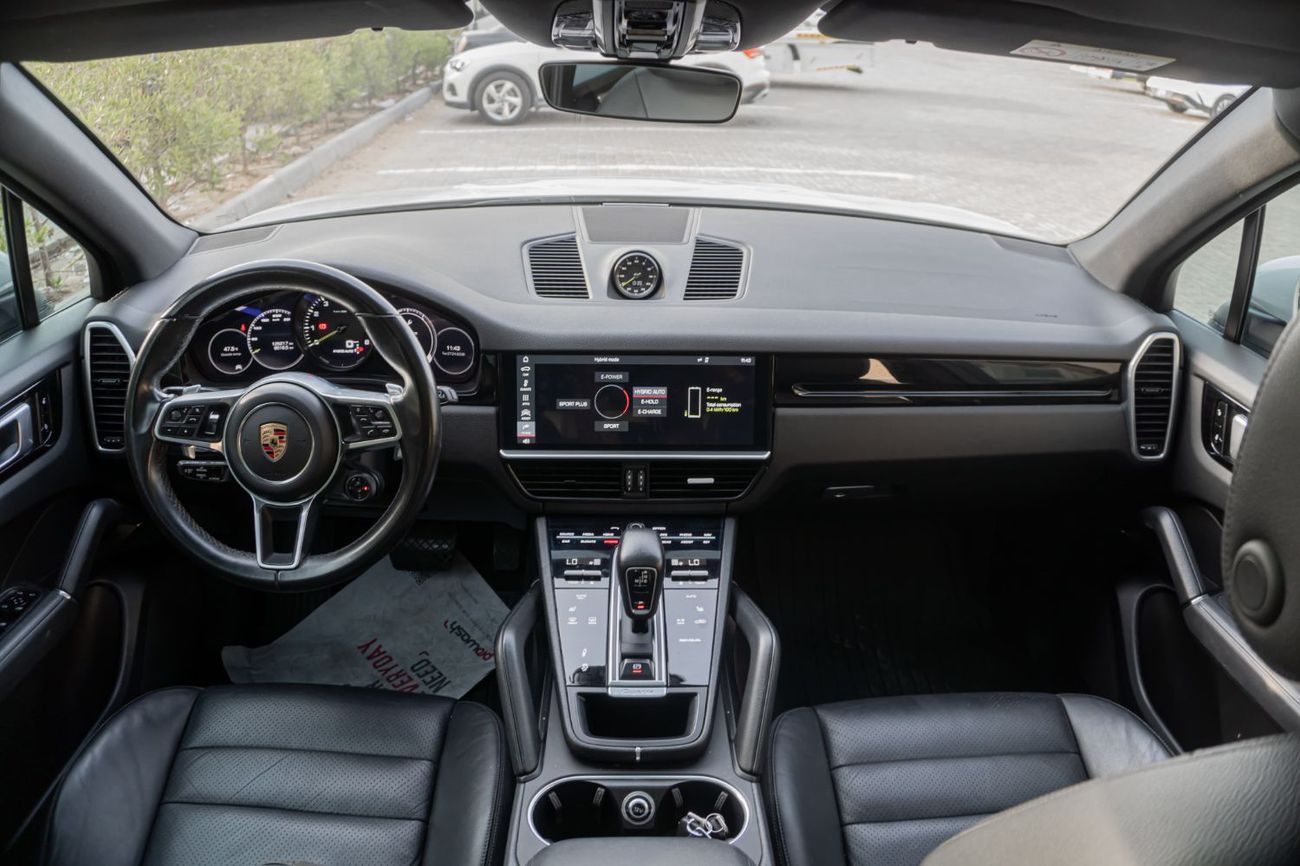 Porsche Cayenne E-Hybrid 3.0L (355 HP)