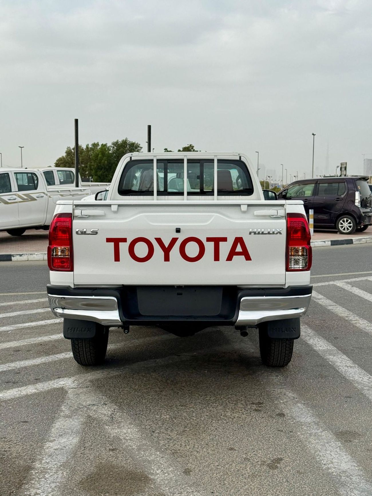 تويوتا هيلوكس GLS 2.7L 4WD