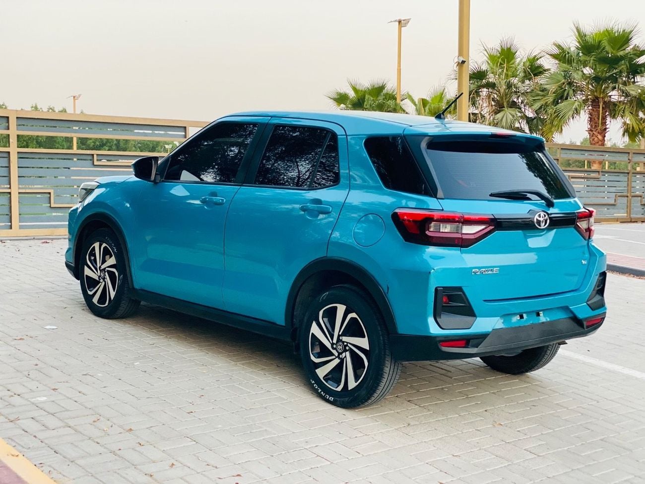 Toyota Raize E