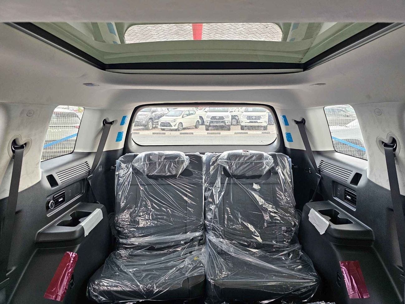 Hyundai Santa Fe LUXURY, NEW SHAPE, 2.5T, SUNROOF, "4" CAMERAS (CODE # 67973)