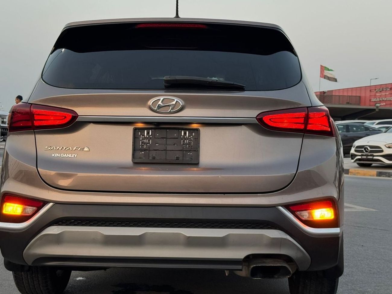 Hyundai Santa Fe GLS 3.5L perfect inside & out