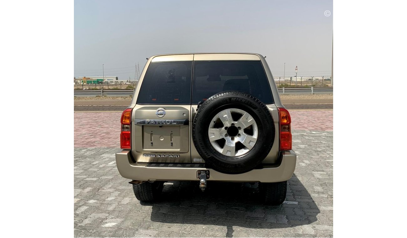 Nissan Patrol Super Safari