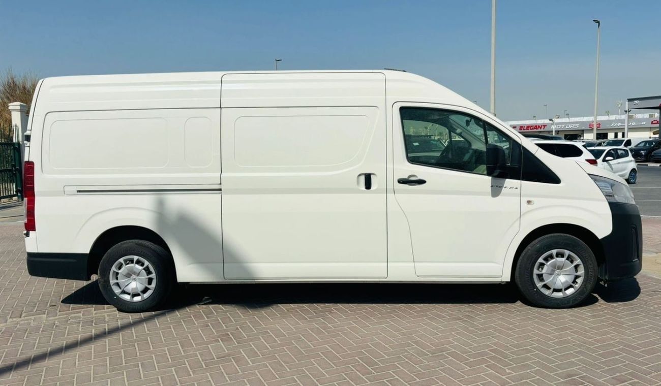 تويوتا هاياس Cargo Swing Door Automatic