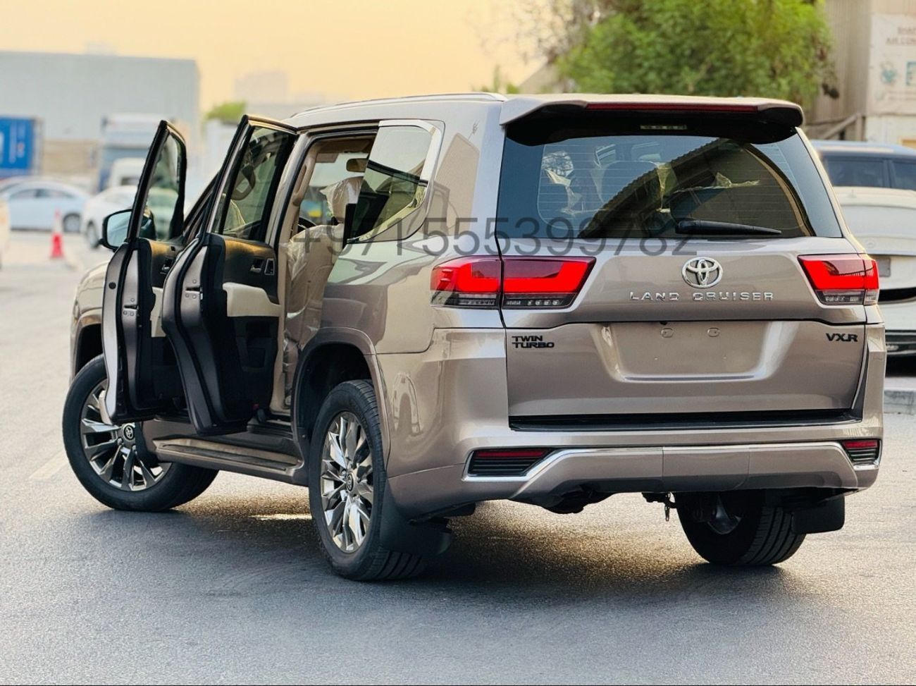 Toyota Land Cruiser Toyota Land Cruiser 2015 upgraded to 2025 complete with dashboard
