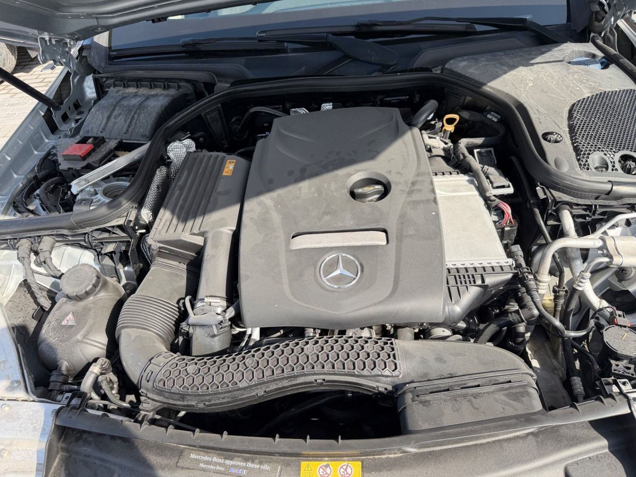 Mercedes-Benz E300 Premium 2.0L