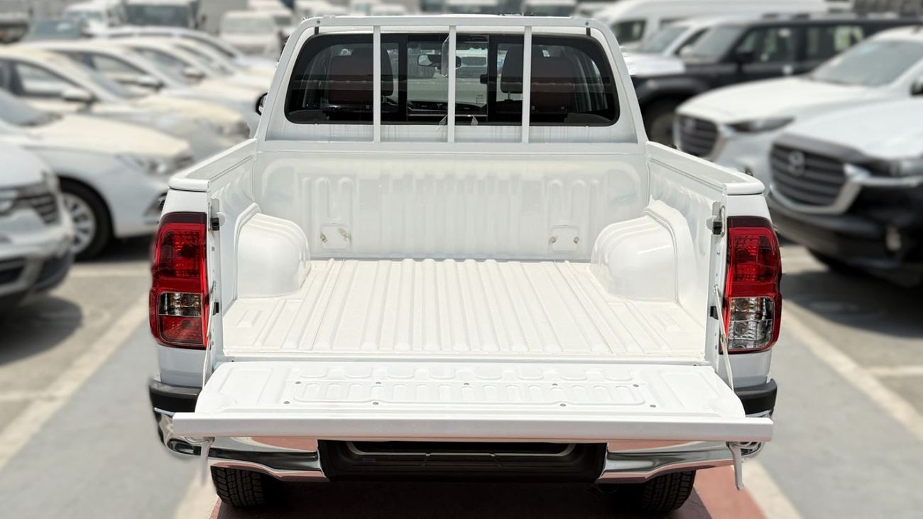 تويوتا هيلوكس Toyota Hilux 2.4L Diesel AT 2025YM