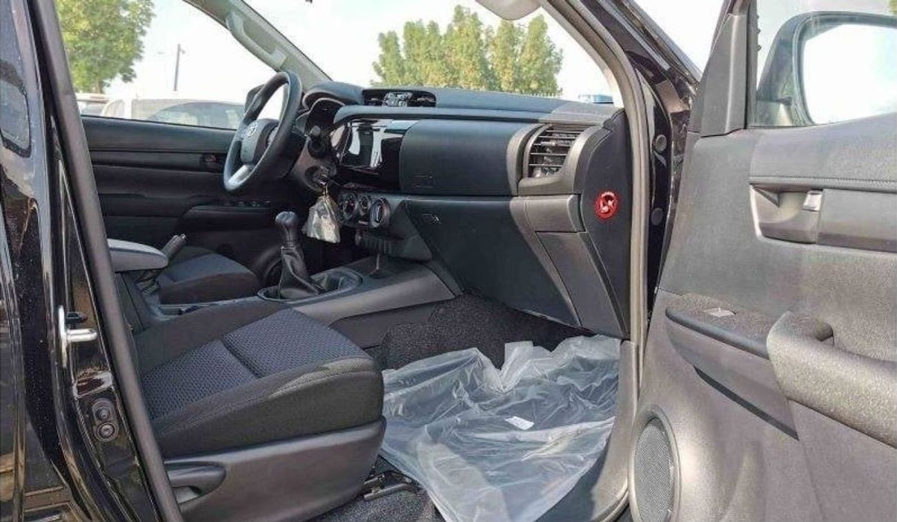 Toyota Hilux HILUX 2.4L MT MED OPTION DIESEL 2025