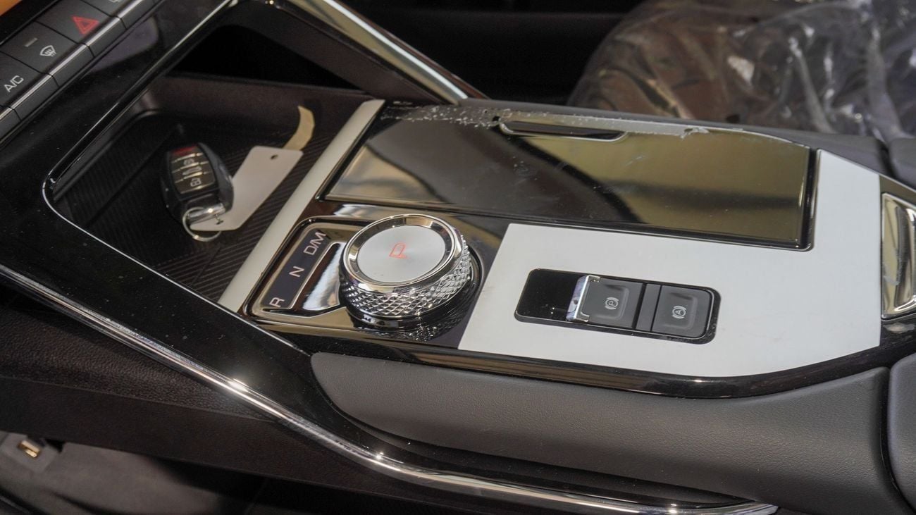 هافال H6 ACTIVE PLUS 2.0L (For Local plus 10%)