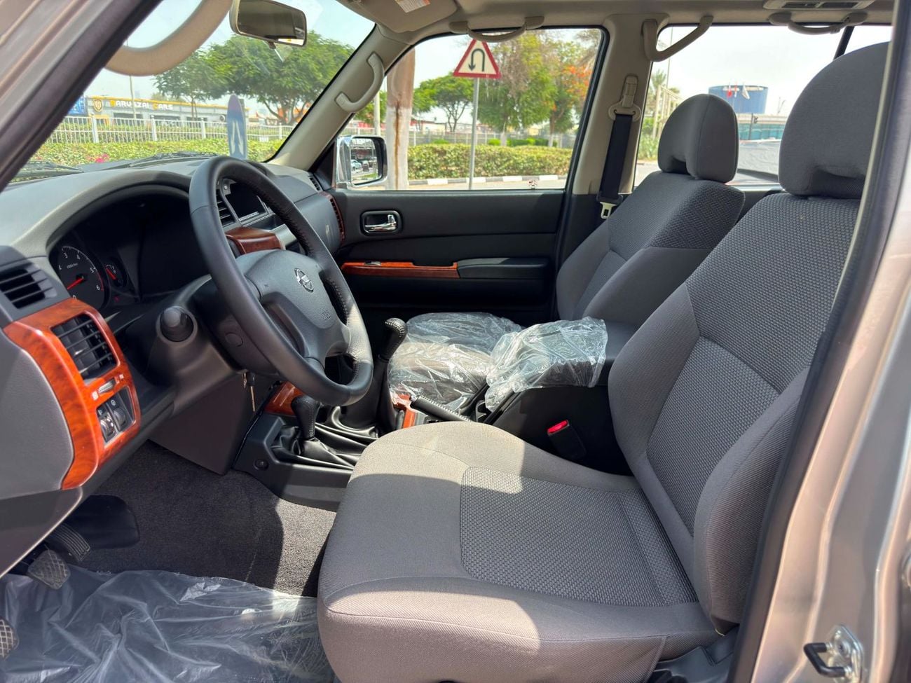 Nissan Patrol SUPER SAFARI HT **2024**GCC SPEC NEAT AND CLEAN