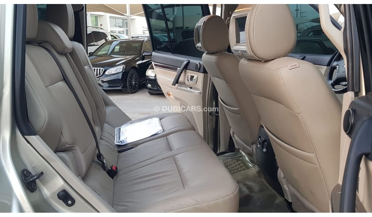 ميتسوبيشي باجيرو موديل 2017 خليجي حاله ممتازه من الداخل والخارج فل مواصفات كراسي جلد ومثبت سرعه وتحكم كهربي كامل ونظا