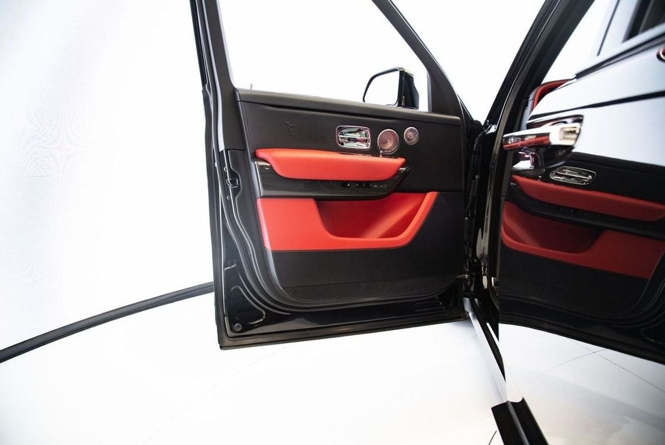 رولز رويس كولينان BLACK BADGE