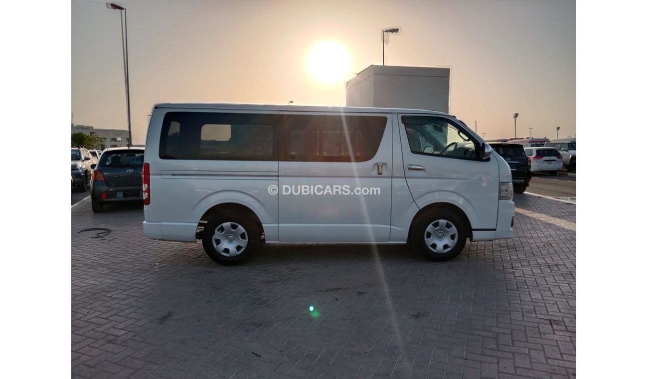 Toyota Hiace TOYOTA HIACE VAN RIGHT HAND DRIVE (PM1403)