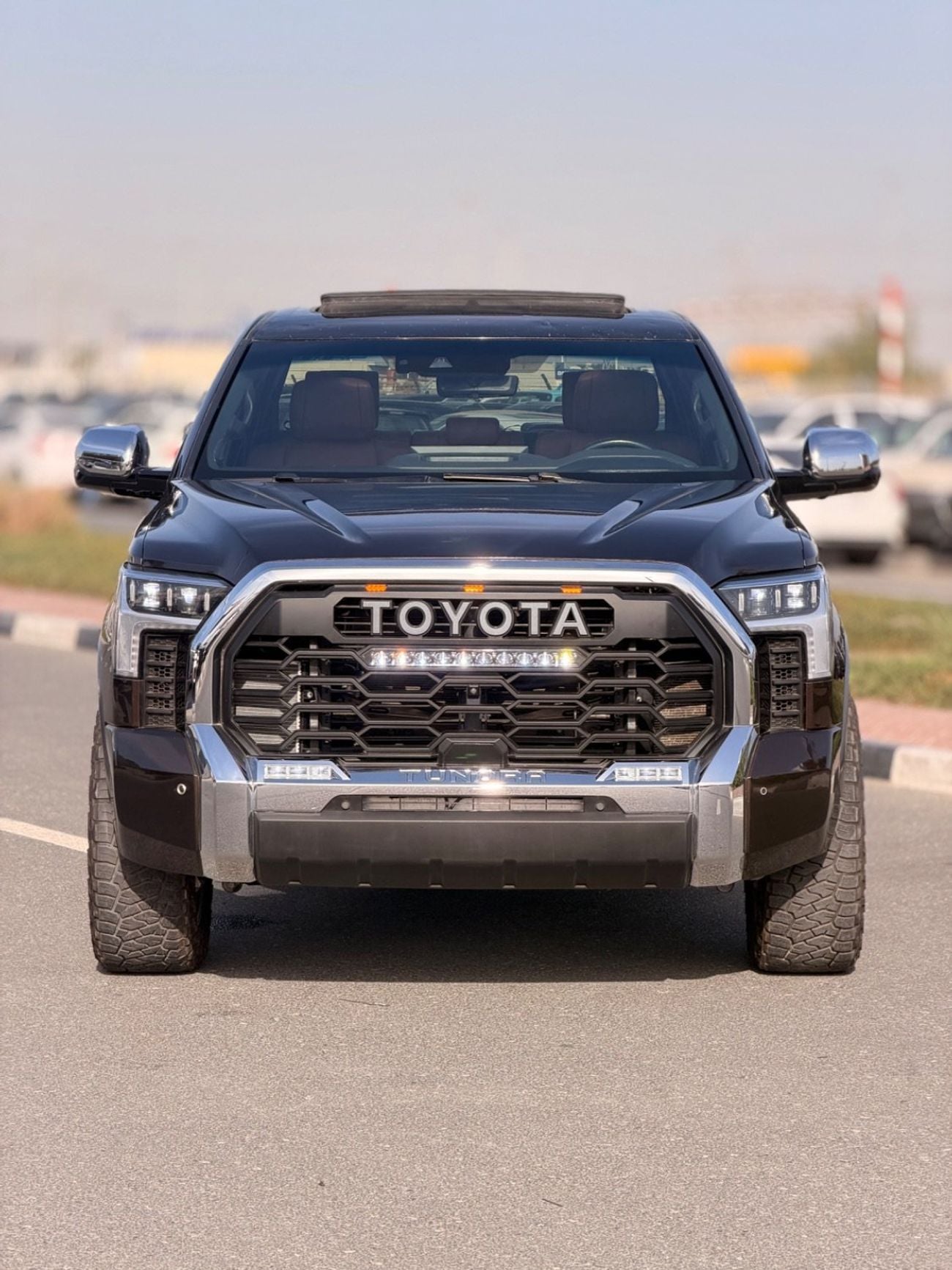 Toyota Tundra Platinum 1794 Edition 3.4L / panoramic, 360 camera, full option