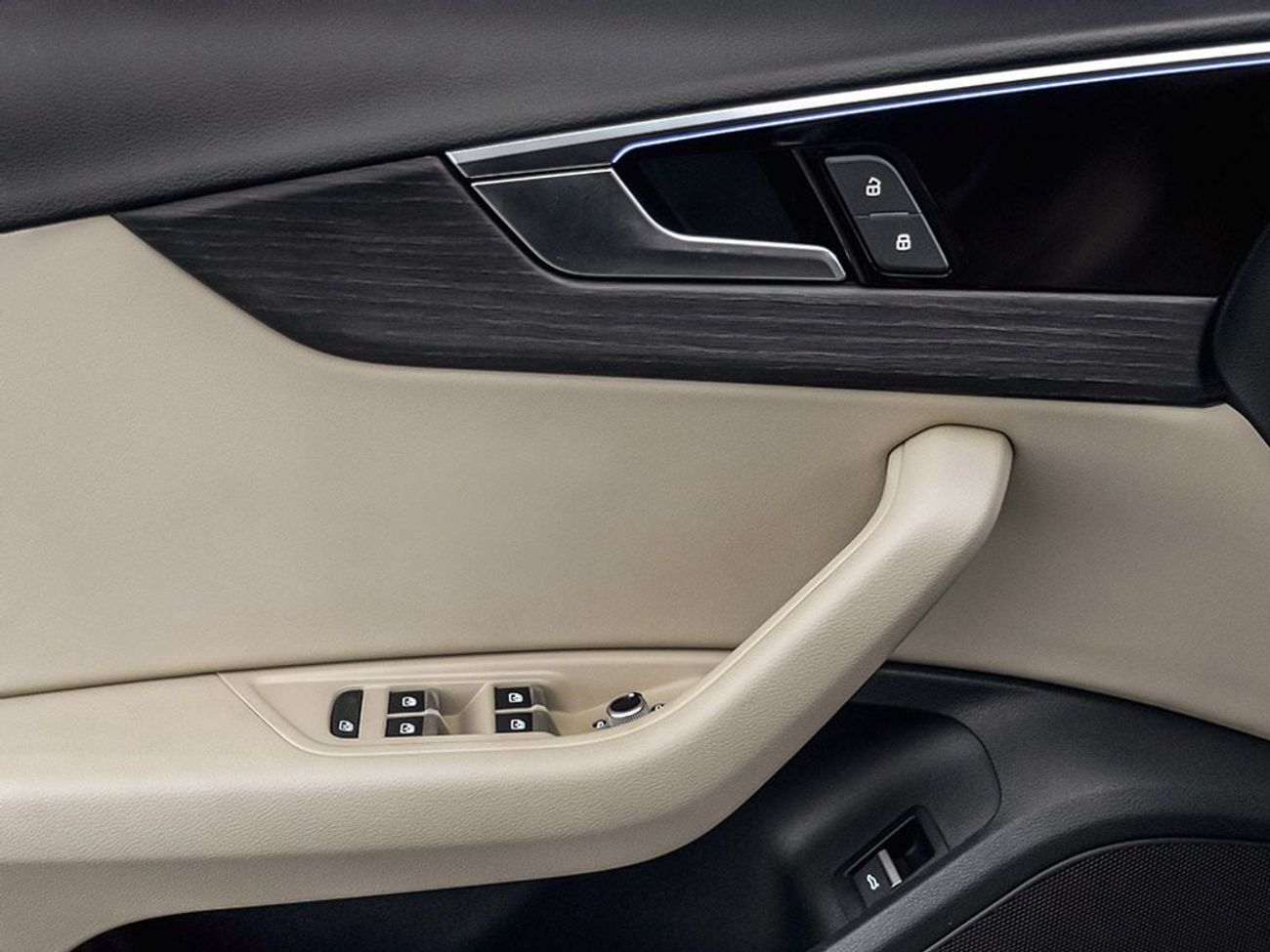 أودي A4 35 TFSI S Line 2.0L