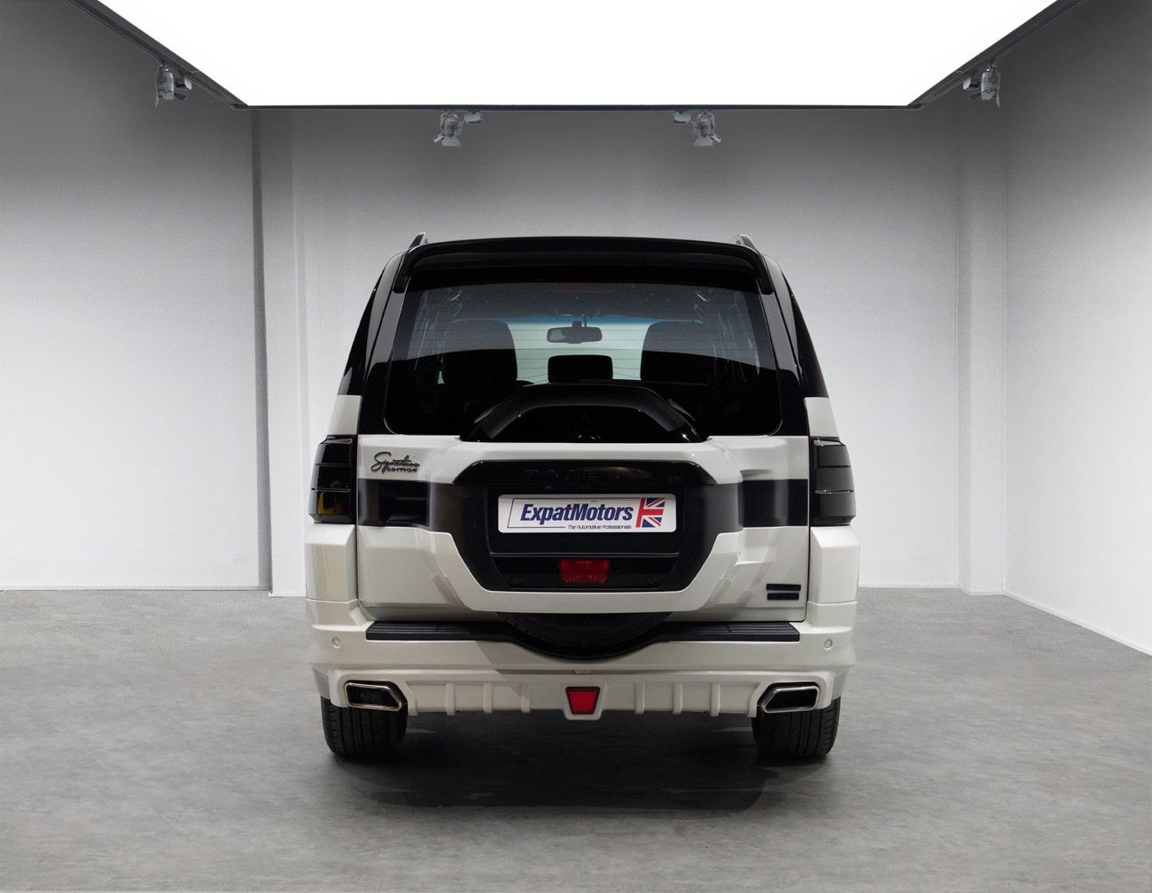 Mitsubishi Pajero Signature Edition