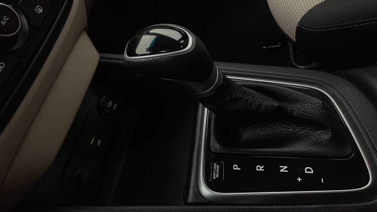 Hyundai Accent SMART 1.6 | Zero Down Payment | Home Test Drive