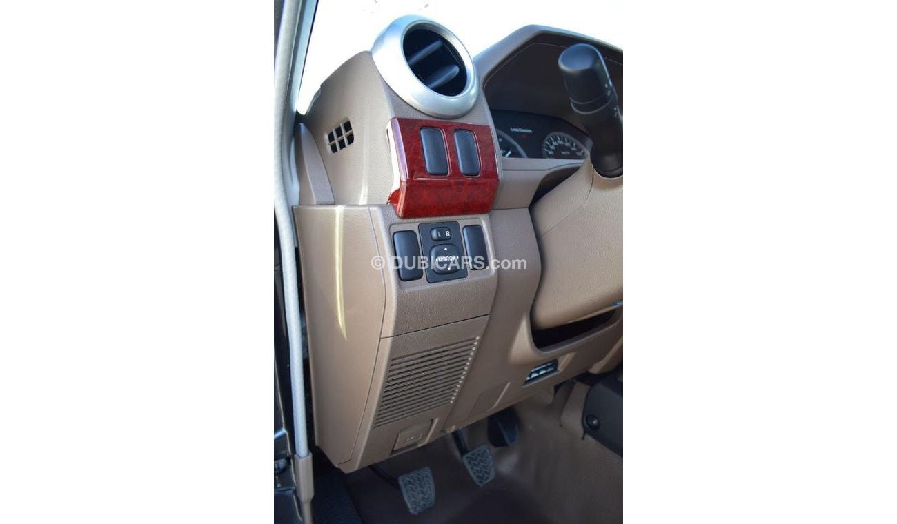 Toyota Land Cruiser 70 71 SHORT WHEEL BASE XTREME V6 4.0L PETROL 5 SEAT MT