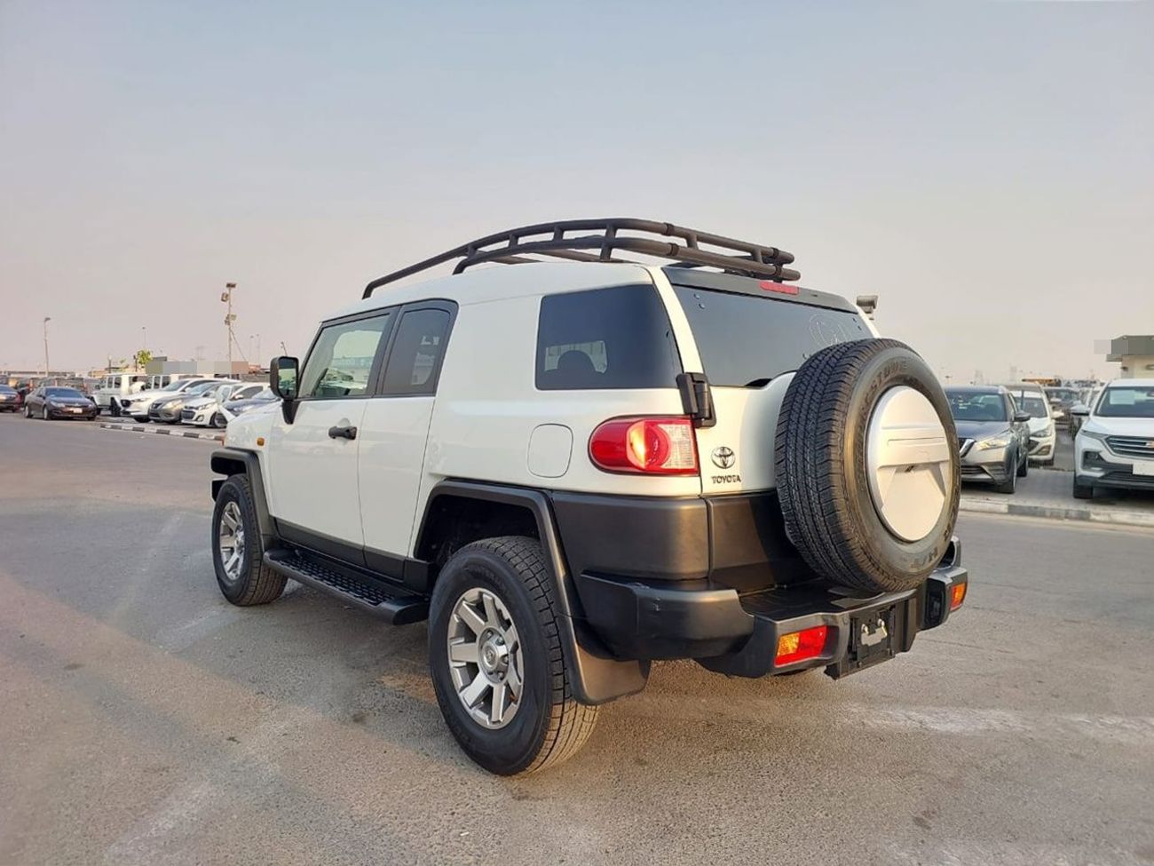 Toyota FJ Cruiser TOYOTA FJ CRUISER SUV RHD 2014 MODEL 4.0 L PETROL AUTOMATIC(PM29235)