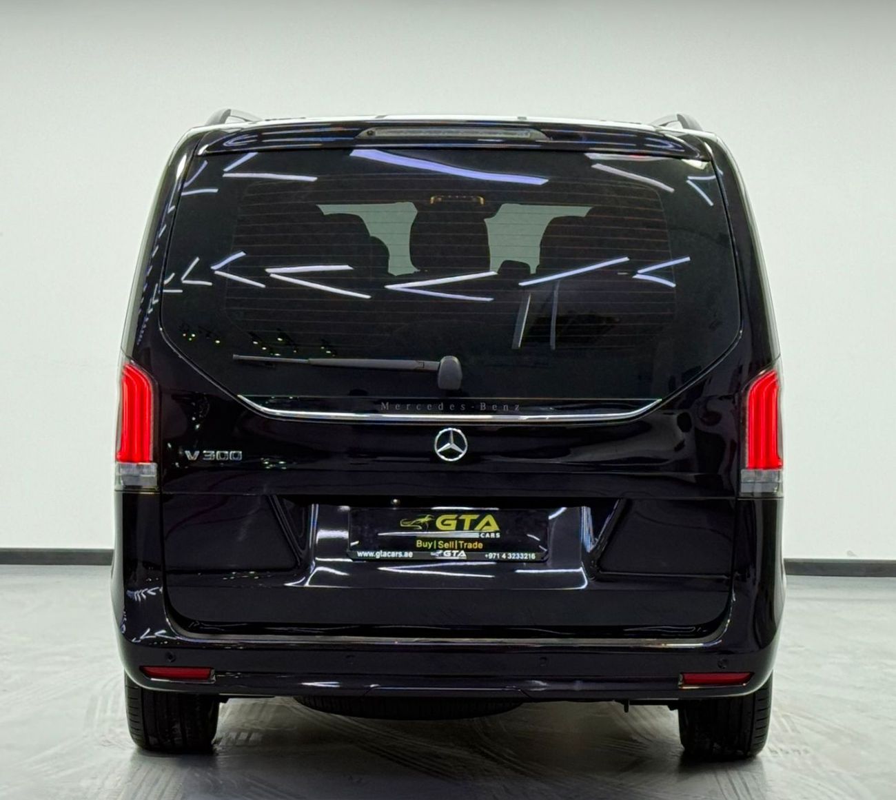 Mercedes-Benz V 300 2025 Mercedes Benz V300, 2026 Mercedes Warranty, Full MB Service History, Excellent Condition, GCC