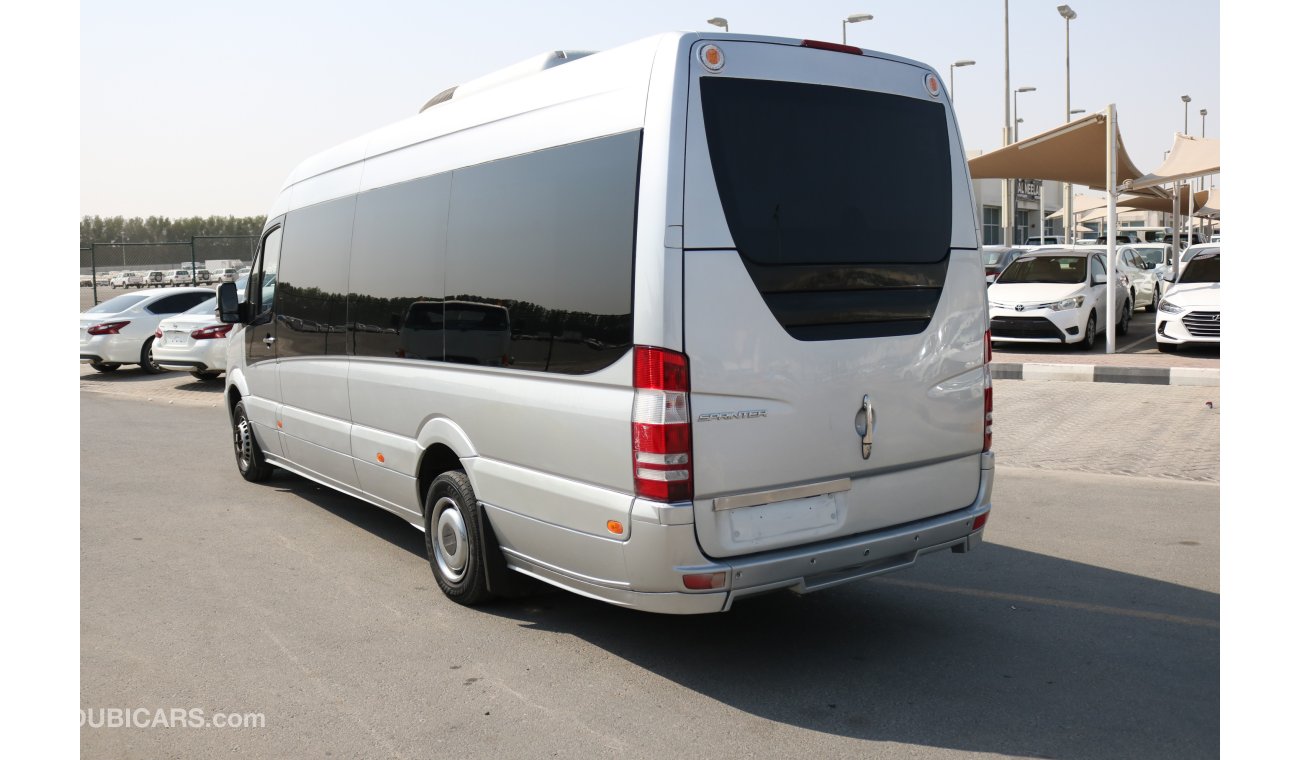 مرسيدس بنز سبرينتر 21 SEATER LUXURY PASSENGER VAN 2015 LOW MILEAGE WITH GCC SPECS