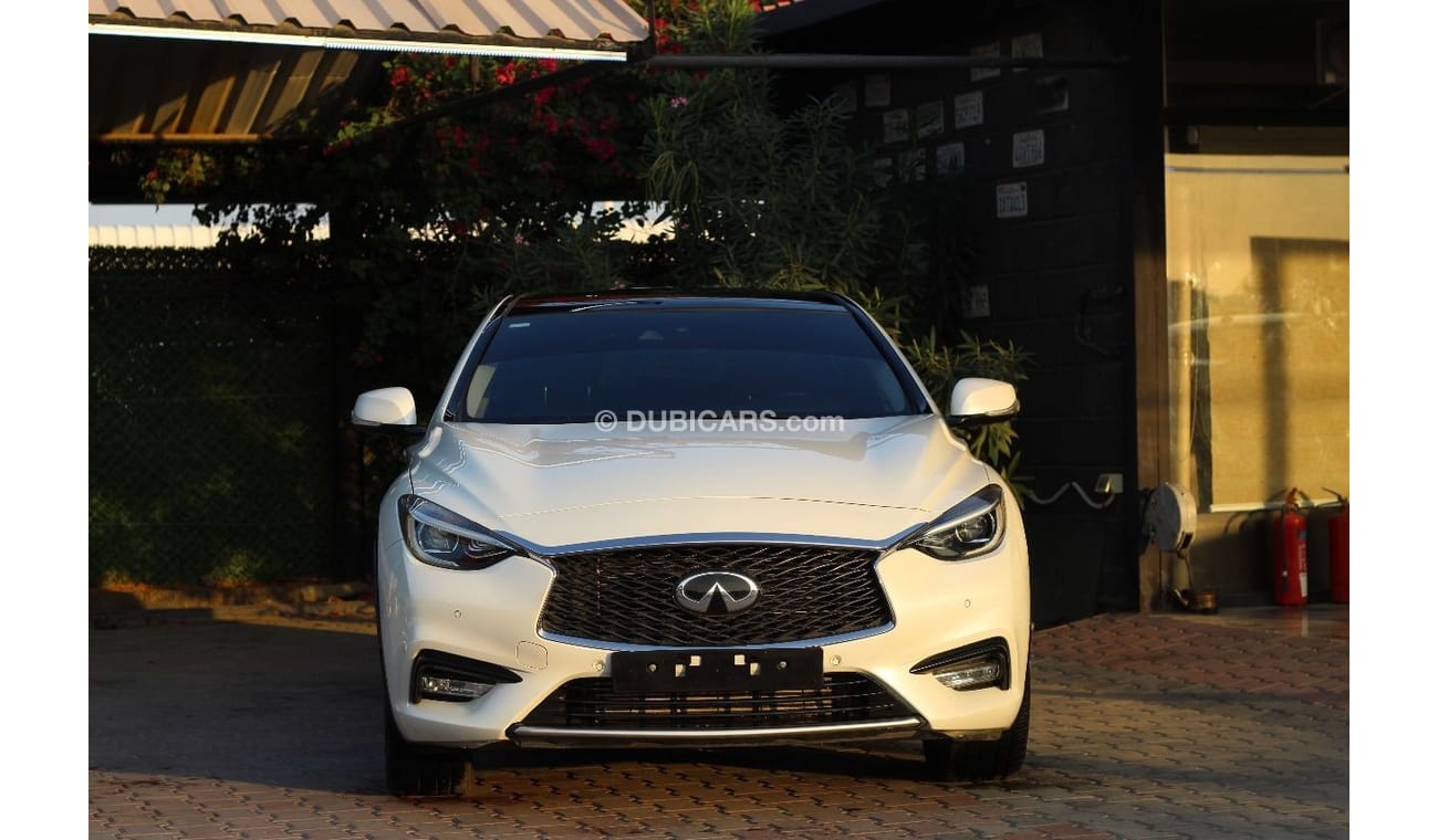 Infiniti Q30 Comfort
