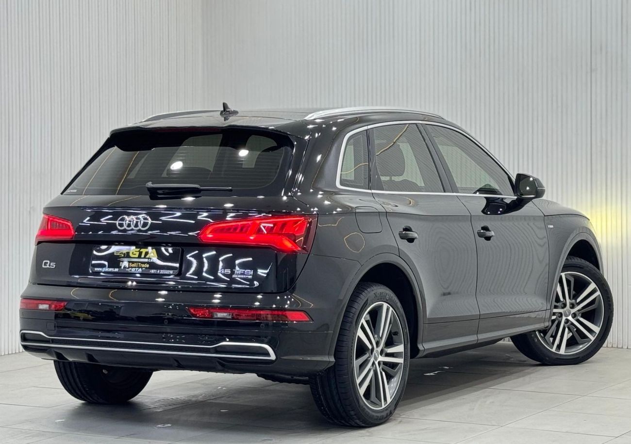Audi Q5 45 TFSI Quattro S Line 2.0L (252 HP) 2019 Audi Q5 45TFSI S-Line Quattro, Warranty, Full Audi Service