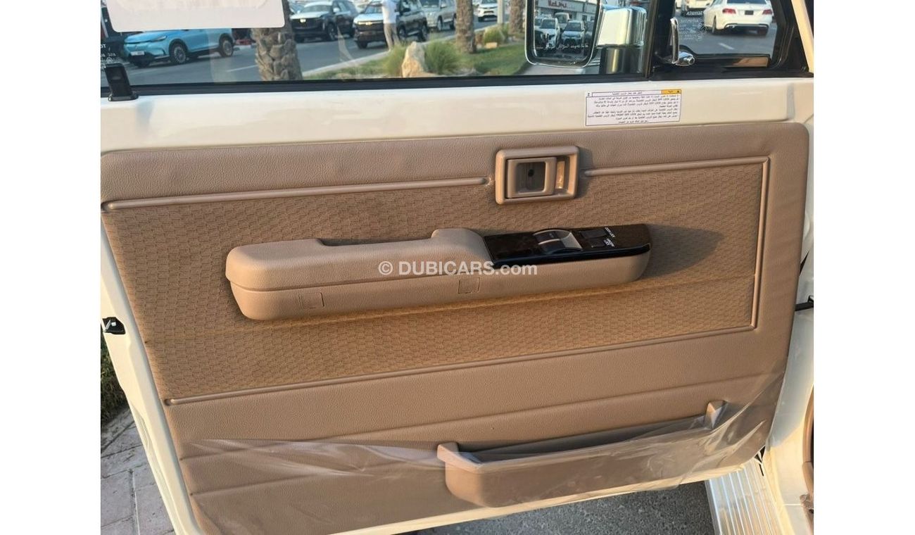 Toyota Land Cruiser Pick Up Toyota_Land_Cruiser_Pick_Up_4.5L_Single_Cabin_Diesel_M/T_2023