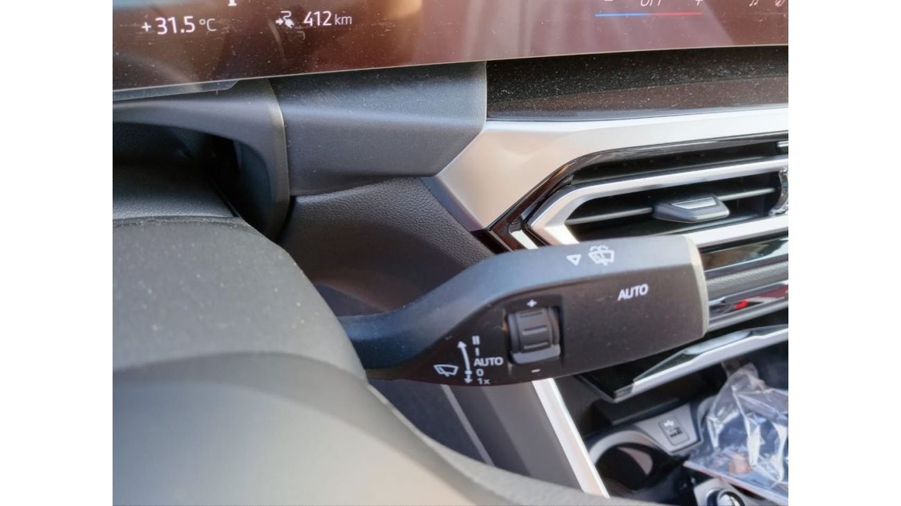 BMW i3 i3   35L / SEDAN / RWD / 0 KM Electric Car White color