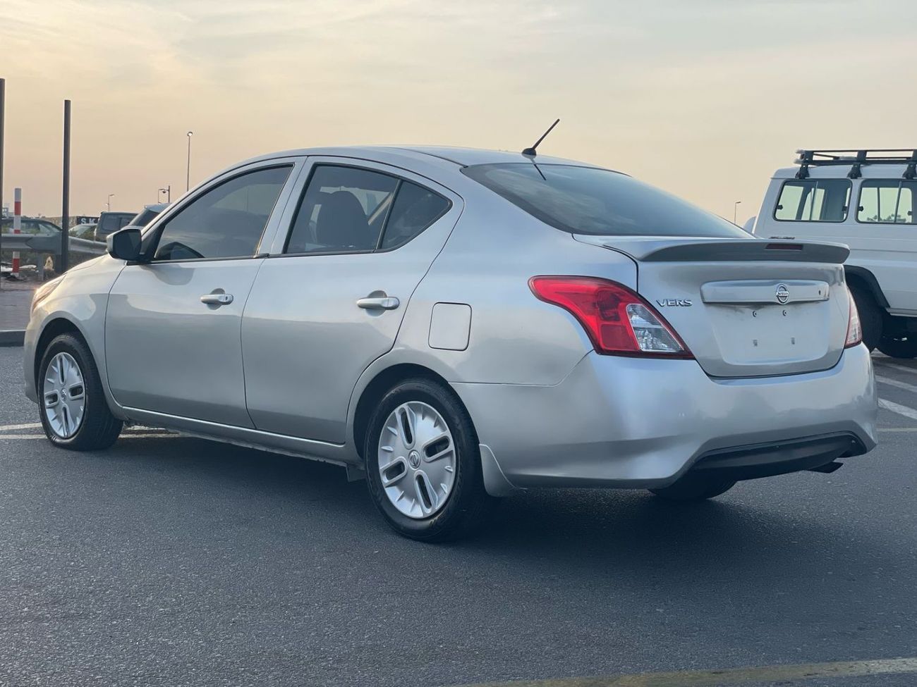 Nissan Versa 2018 Nissan Versa (Sunny) SV 1.5L V4 MidOption  Economical