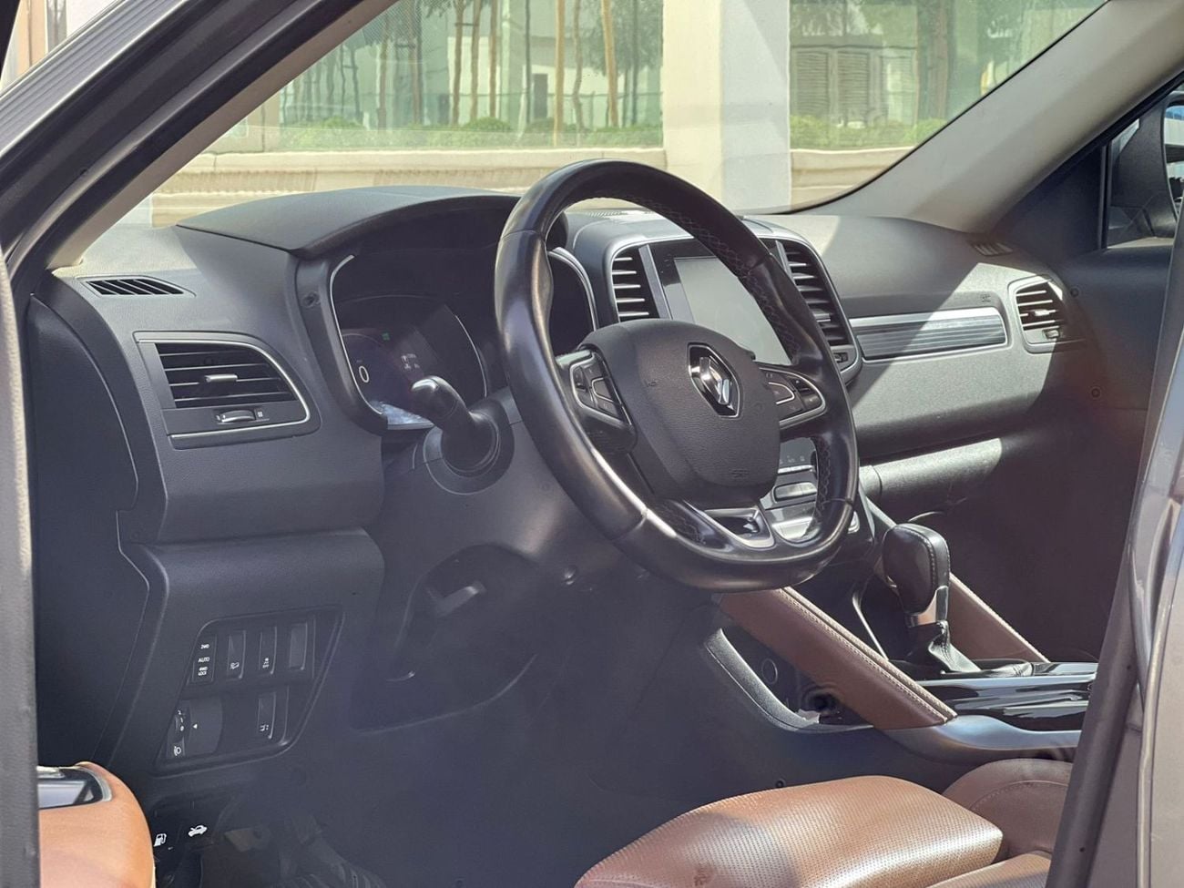 Renault Koleos 2022 Renault Koleos Limited Edition 2.5L 4x4 CVT Smooth Gear - Full Panoramic View - Front & Sensor