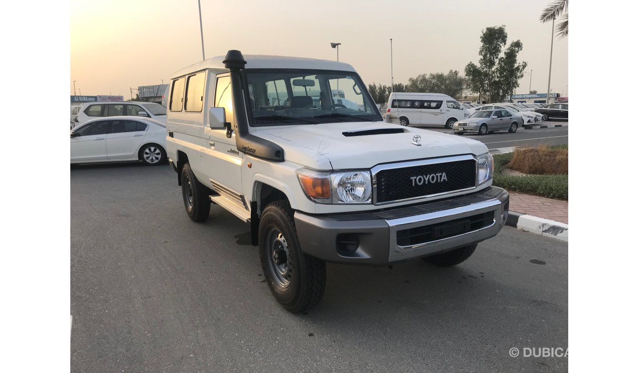 Toyota Land Cruiser HARDTOP (70 SERIES) 4X4 4.5L V8 DIESEL