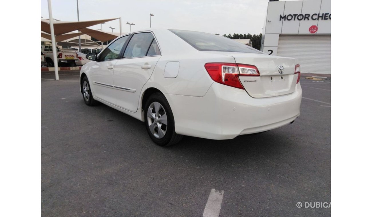 Toyota Camry 2013 gcc very celen car