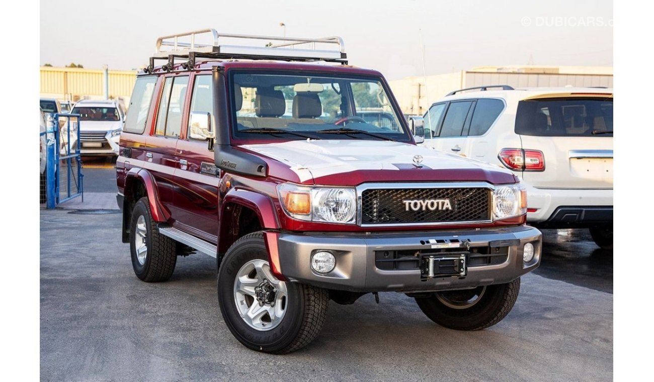 تويوتا لاند كروزر هارد توب Toyota Land Cruiser 4.0L V6 MT Hardtop 5-Door -Manual Gear- Red