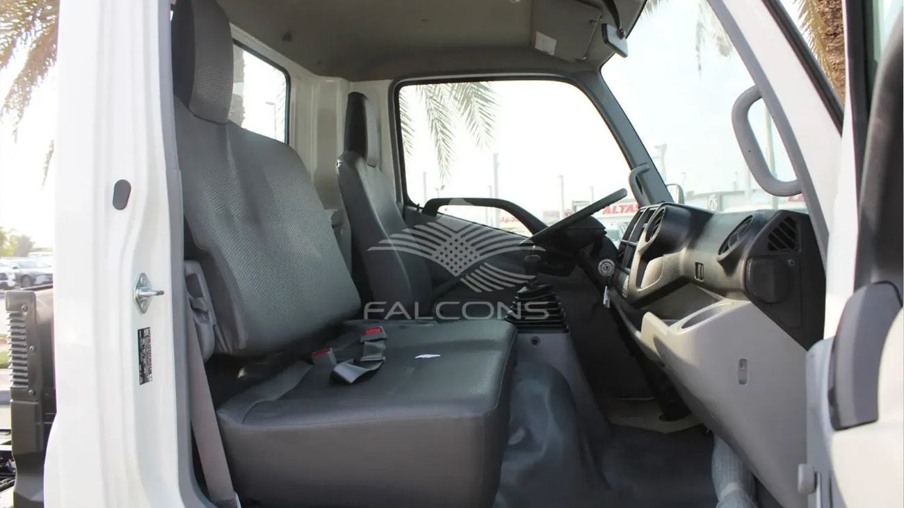 هينو 700 HINO/XZU 710L/6.5 TON 300S Wide cab 4X2