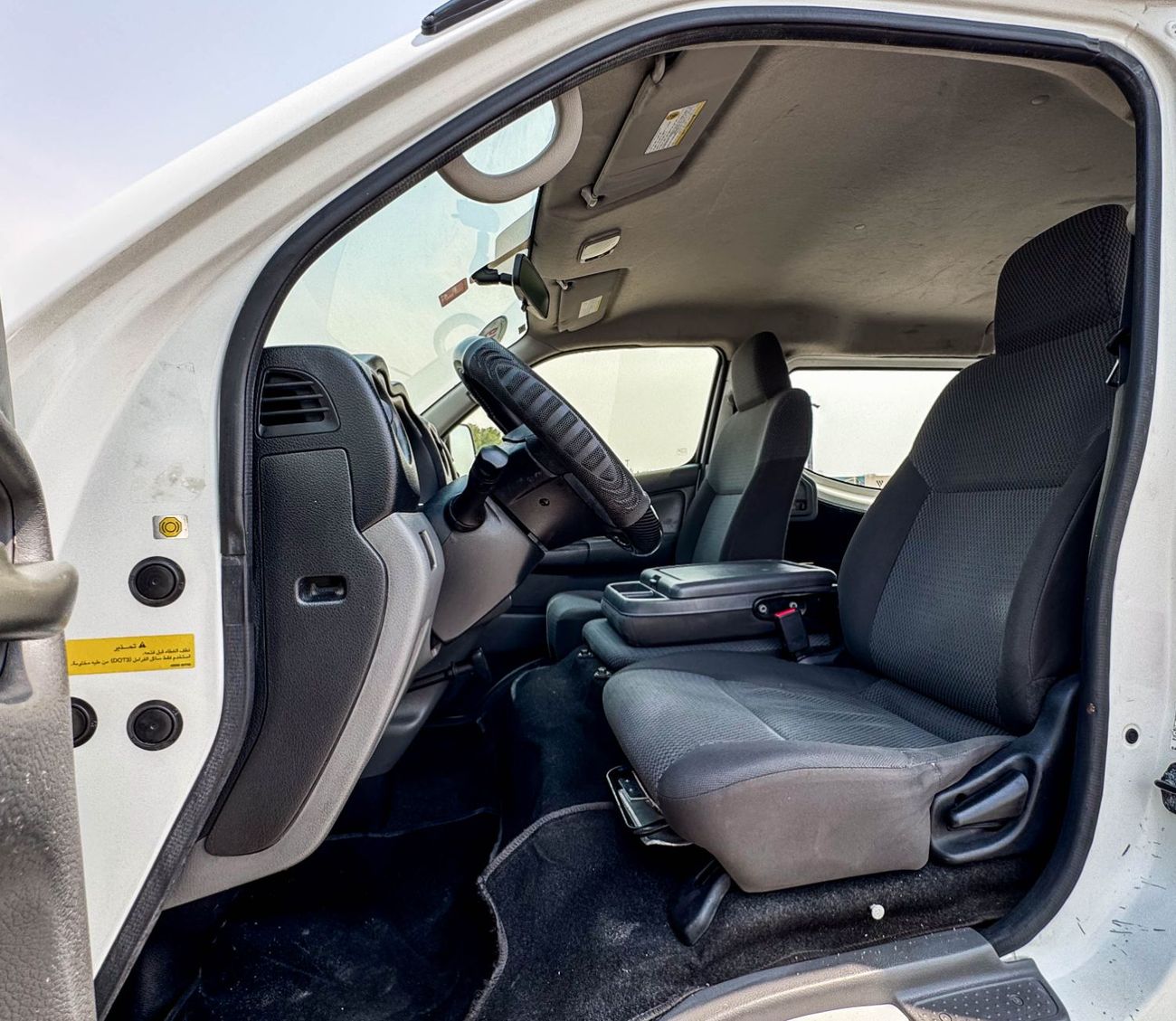 نيسان أورفان نيسان أورفان 2.5 لتر موديل 2019 خليجي بدون حوادث، بحالة ممتازة، قسط شهري 832