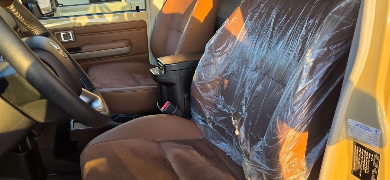 Toyota Land Cruiser Pick Up PETROL AUTO 7000KM