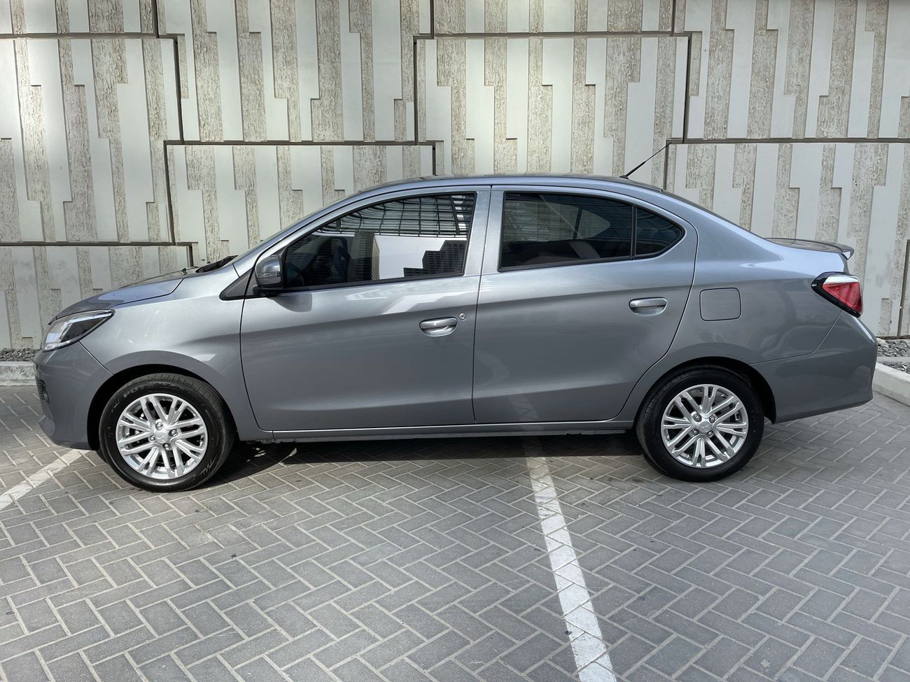 Mitsubishi Attrage 1200