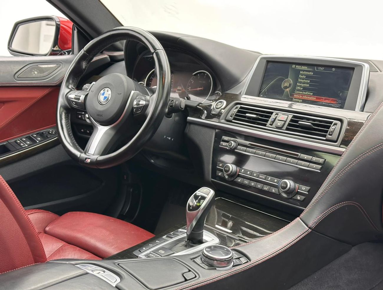 بي أم دبليو 650i 2015 BMW 650i xDrive Gran-Coupe M-Sport, BMW Full Service History, Excellent Condition, GCC